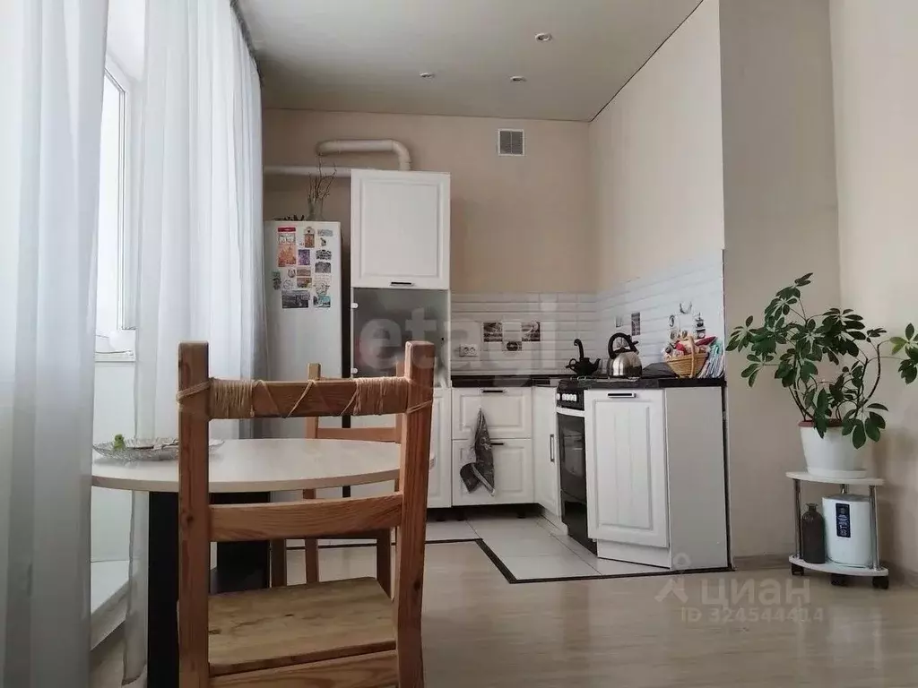 Студия Калужская область, Калуга ул. Чапаева, 44 (30.3 м) - Фото 2