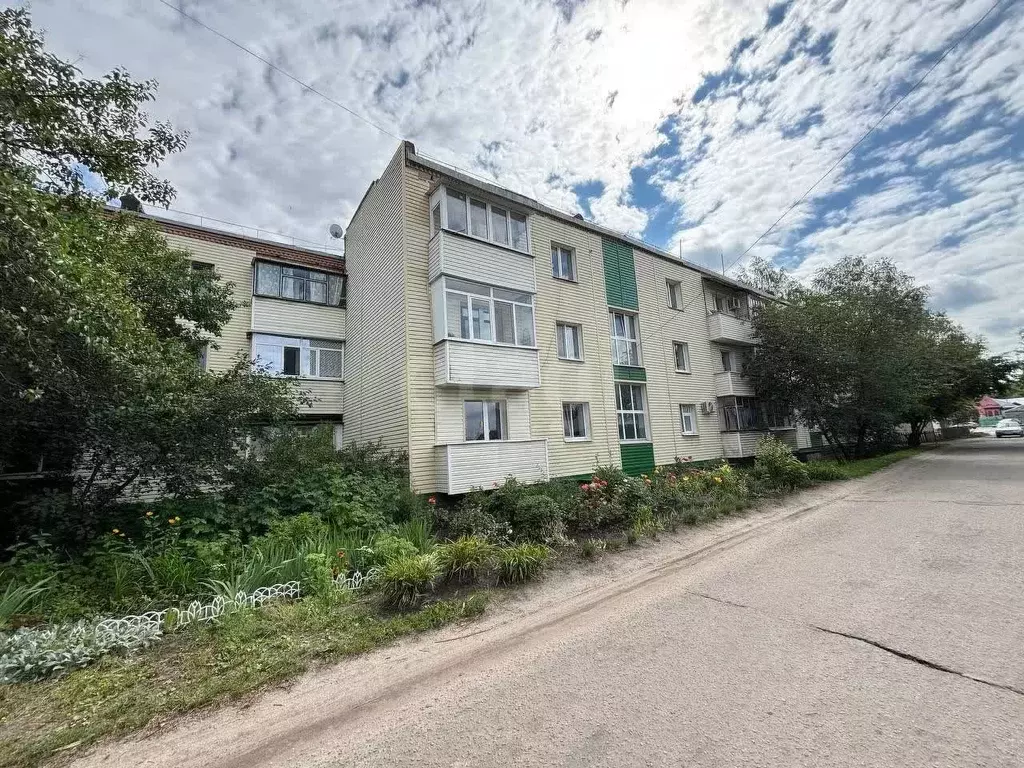 3-к кв. Белгородская область, Валуйки ул. Островского, 1Б (68.9 м) - Фото 0