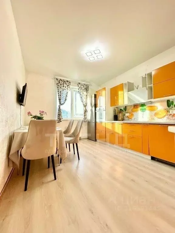 3-к кв. Санкт-Петербург просп. Королева, 59к5 (70.4 м) - Фото 0