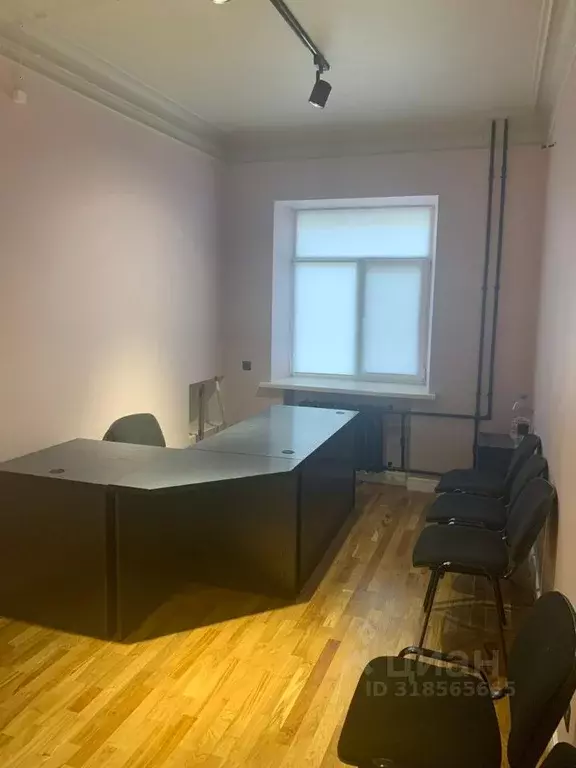 Офис в Севастополь ул. Сенявина, 1 (15 м) - Фото 1