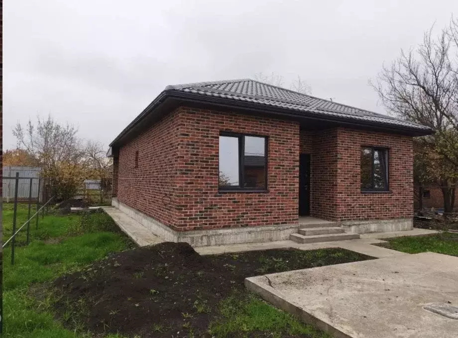 Дом в Астраханская область, Приволжский район, с. Карагали ул. ... - Фото 2