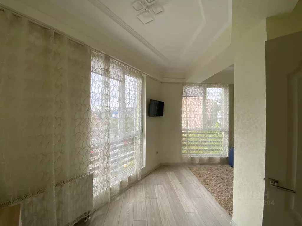 2-к кв. Краснодарский край, Сочи ул. Макаренко, 30/1 (54.0 м) - Фото 0