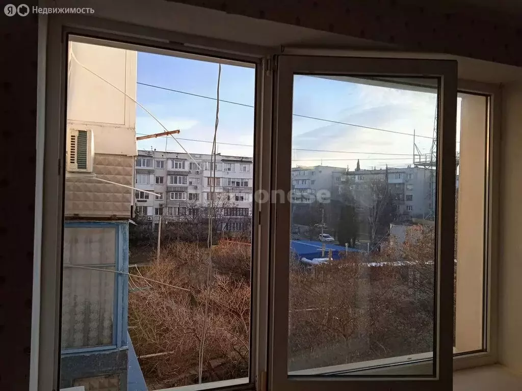 1-комнатная квартира: Севастополь, улица Адмирала Фадеева, 25Б (35.8 ... - Фото 1