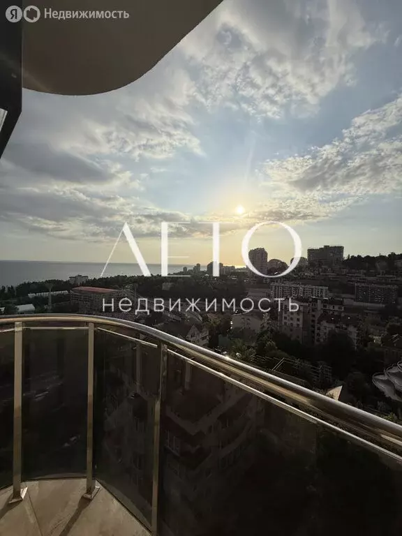 2-комнатная квартира: Сочи, микрорайон Бытха, улица Бытха, 4/11 (55 м) - Фото 1