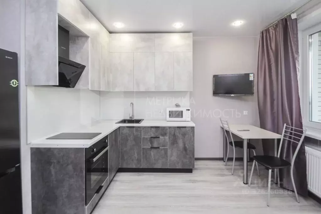 Студия Тюменская область, Тюмень ул. Тальниковая, 3 (21.4 м) - Фото 1