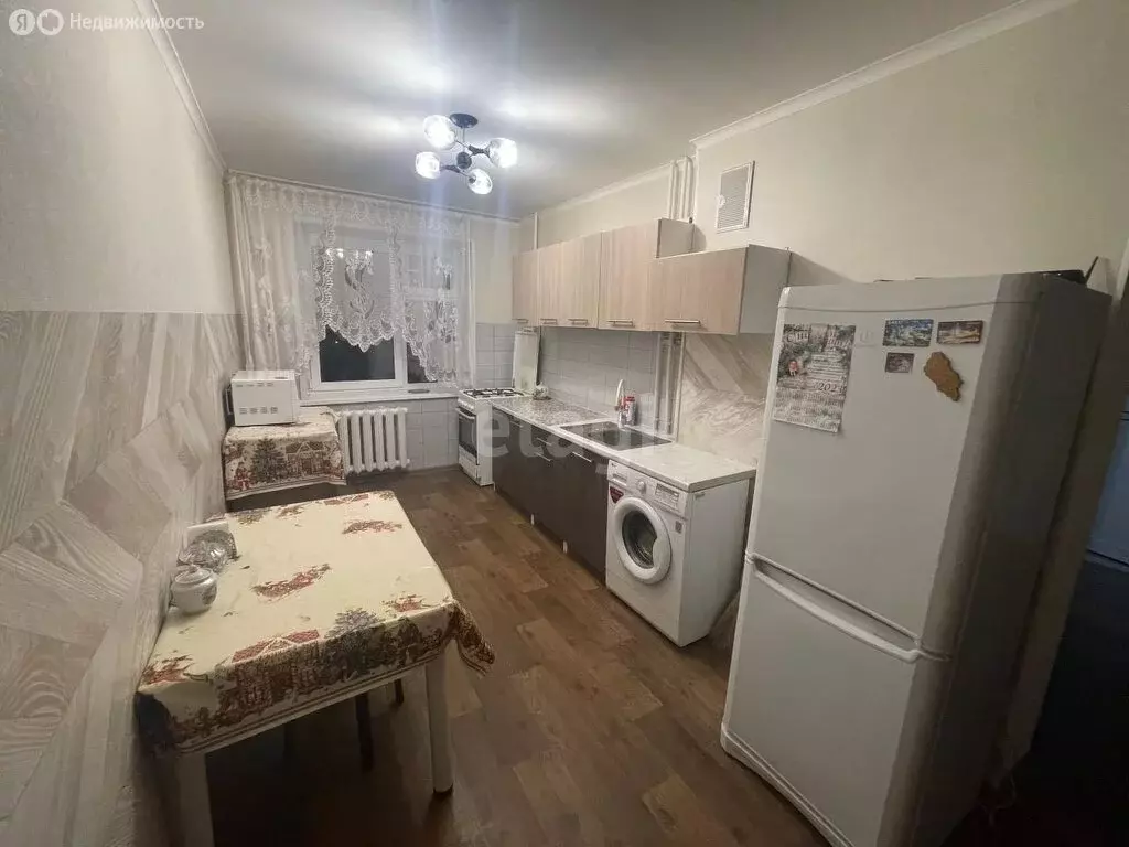 4-комнатная квартира: Якутск, улица Фёдора Попова, 10/1 (70.8 м) - Фото 1