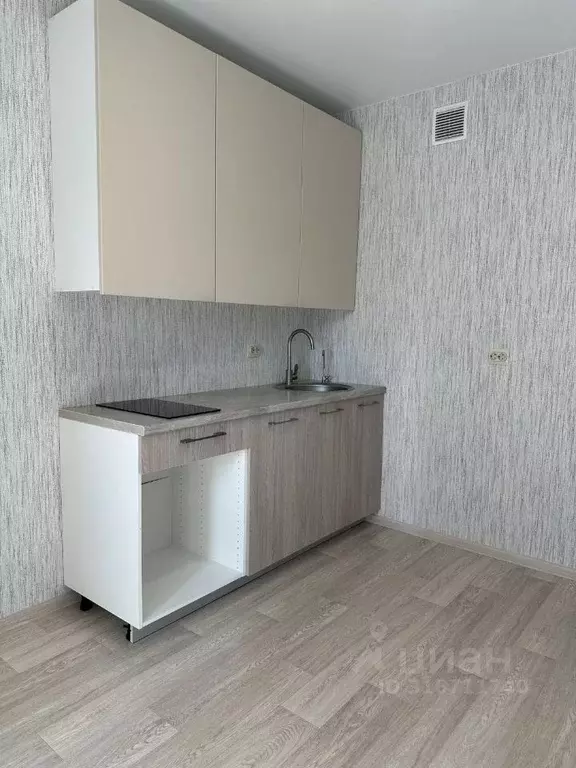 1-к кв. Тюменская область, Тюмень ул. Раушана Абдуллина, 6к1 (32.0 м) - Фото 0