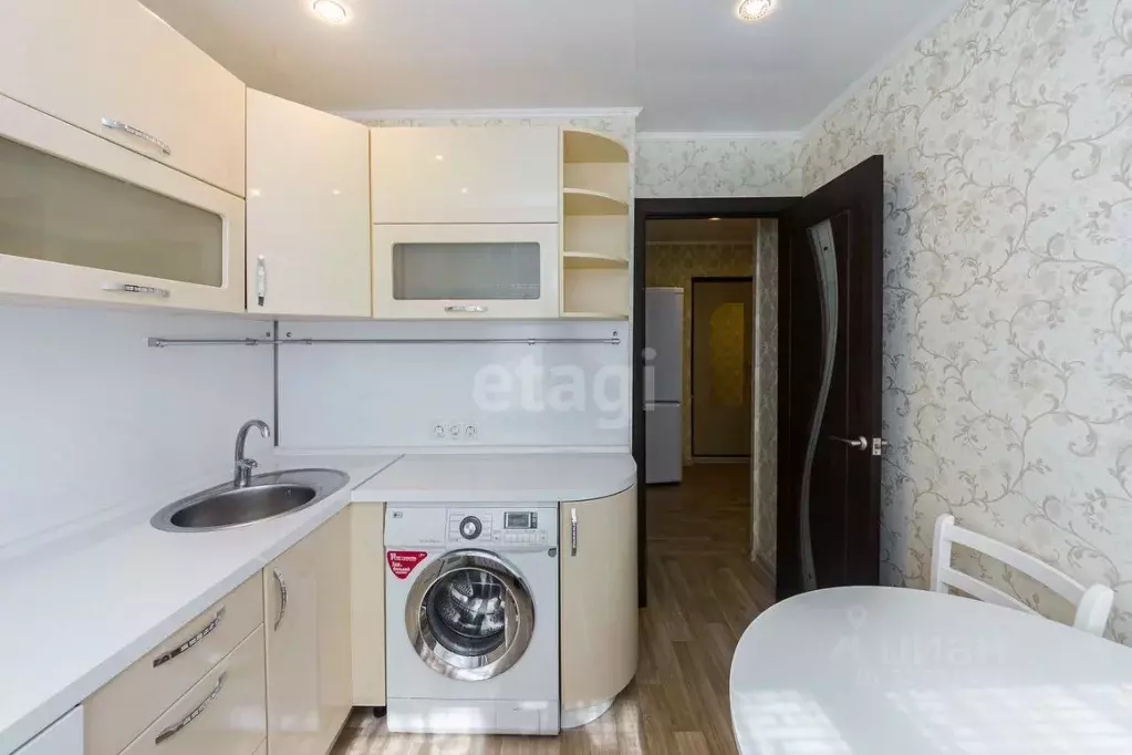 2-к кв. Тюменская область, Тюмень Широтная ул., 59а (45.6 м) - Фото 1