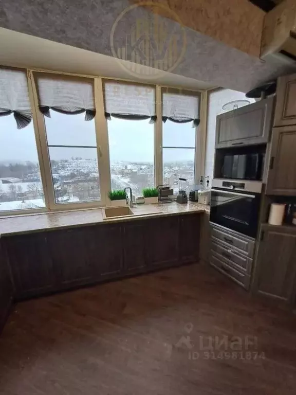 2-к кв. Ставропольский край, Пятигорск ул. Людкевича, 9к3 (70.1 м) - Фото 0