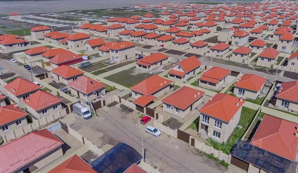 Дом в Краснодарский край, Динской район, Южно-Кубанское с/пос, пос. ... - Фото 1