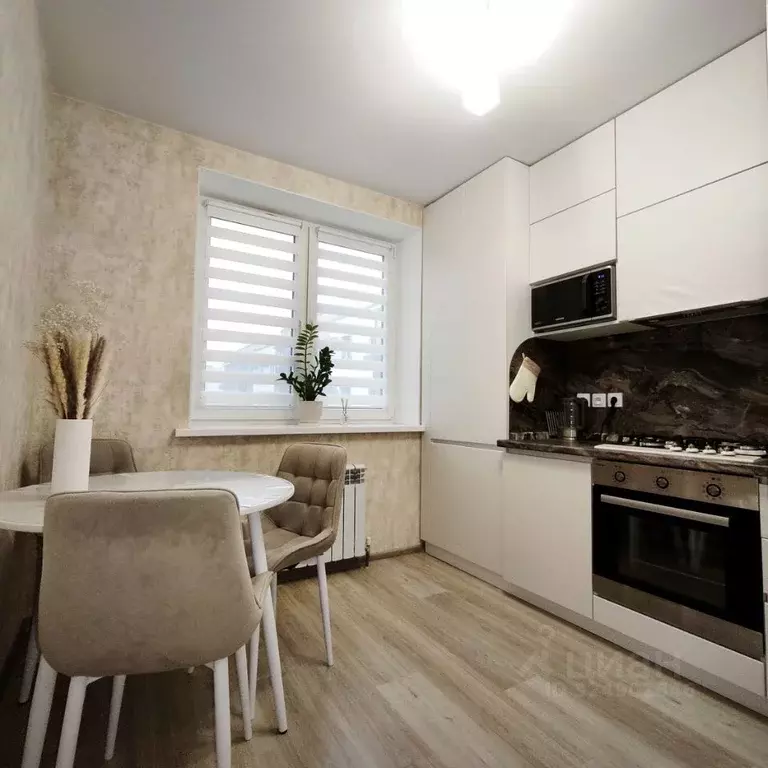 2-к кв. Волгоградская область, Волгоград ул. Добрушина, 35 (43.7 м) - Фото 2