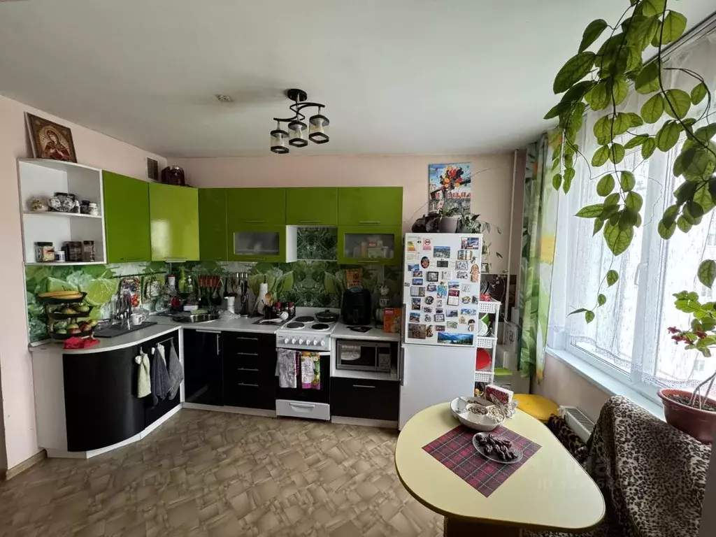 3-к кв. Алтайский край, Барнаул ул. Сергея Ускова, 6 (90.0 м) - Фото 0