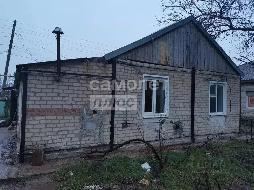 Дом в Калмыкия, с. Яшалта ул. 50 лет Октября, 20 (67 м) - Фото 1