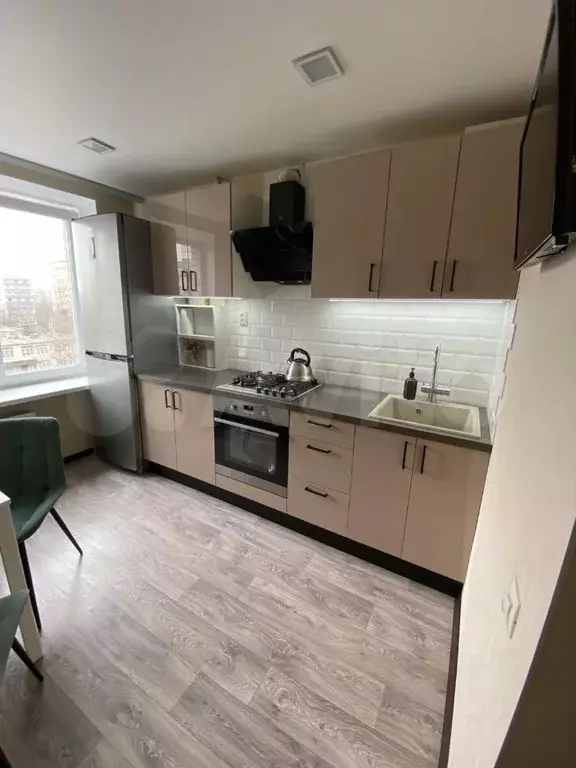 1-к. квартира, 40 м, 6/10 эт. - Фото 0
