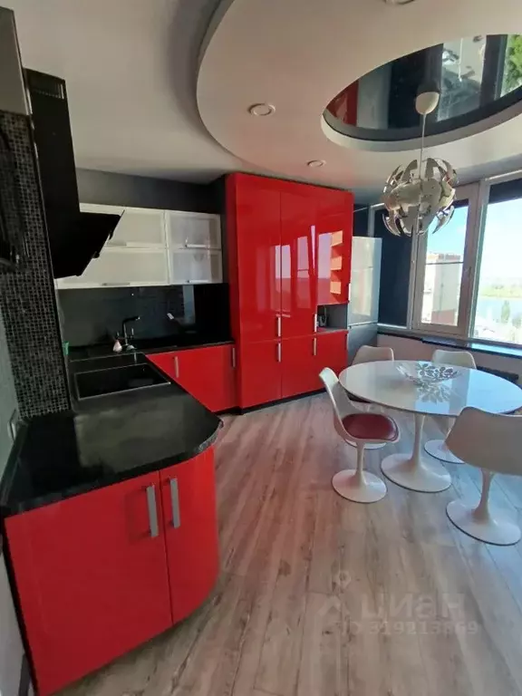 2-к кв. Астраханская область, Астрахань ул. Савушкина, 6Е (69.0 м) - Фото 1