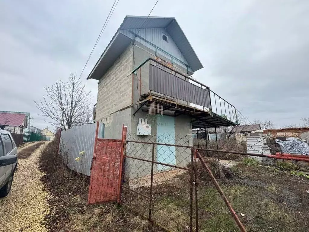 Дом в Саратовская область, Энгельсский район, Красноярское ... - Фото 1