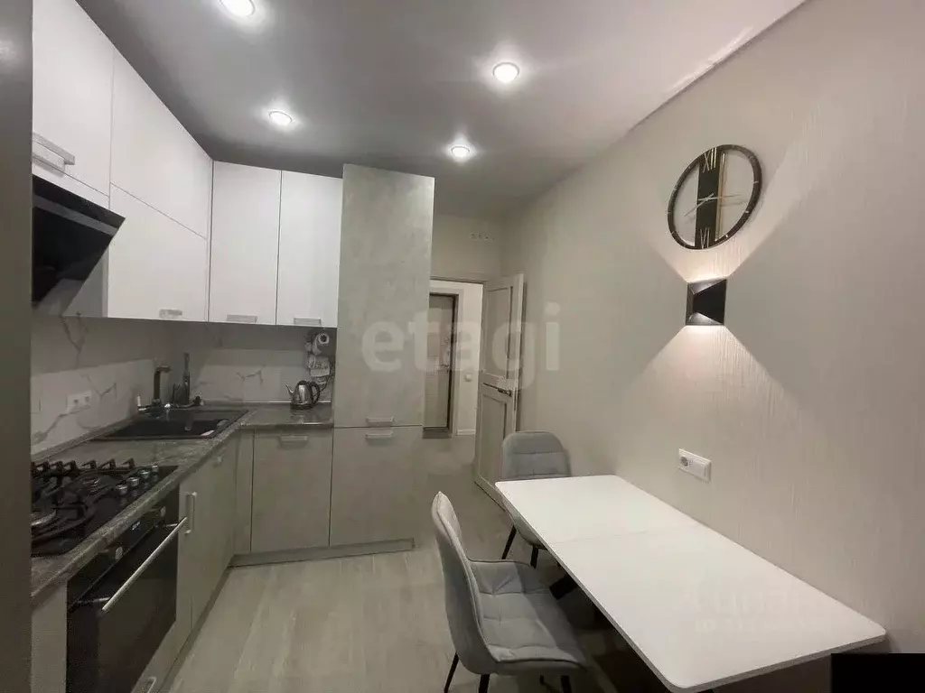2-к кв. Крым, Симферополь бул. Ленина (50.0 м) - Фото 1