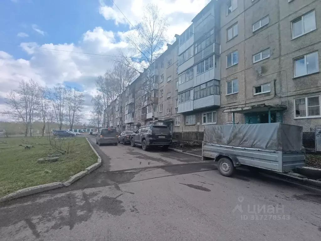 2-к кв. Кемеровская область, Березовский ул. 8 Марта, 10 (44.8 м) - Фото 0