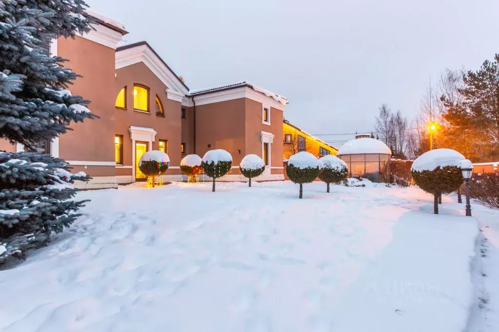 Коттедж в Санкт-Петербург Поселок Лисий НОС, ул. Тихая, 2 (300 м) - Фото 1