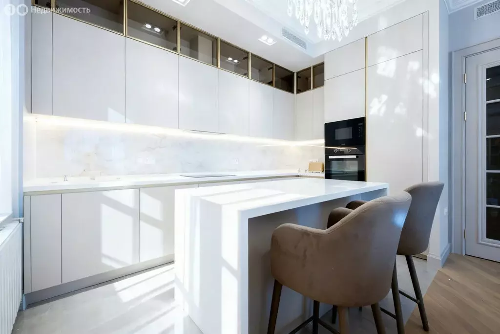 3-комнатная квартира: Москва, Мосфильмовская улица, 8 (140 м) - Фото 2