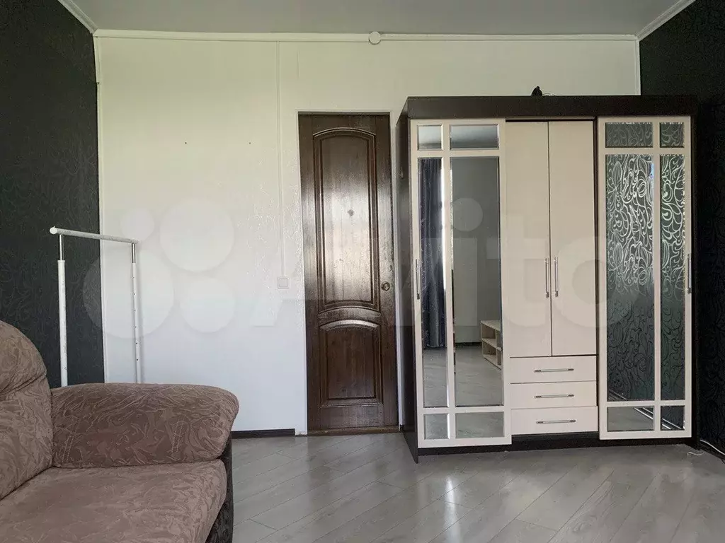Комната 18,1 м в 3-к., 5/5 эт. - Фото 1