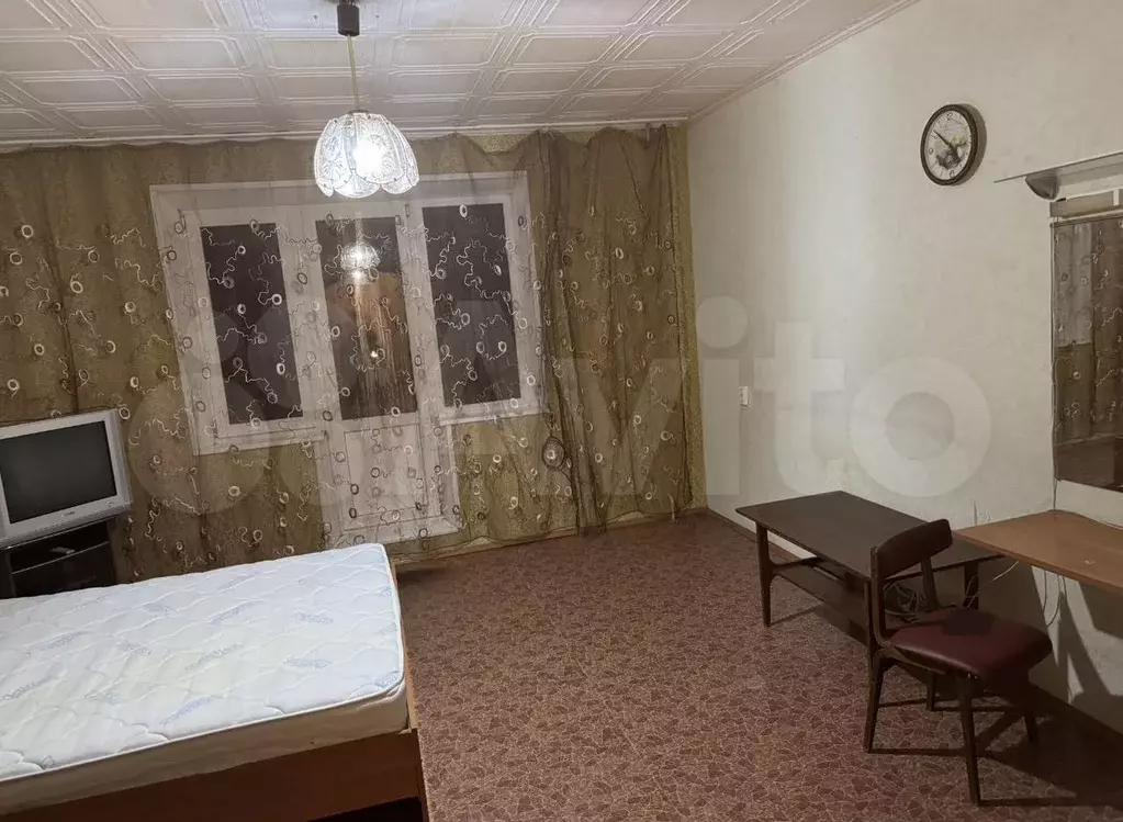 1-к. квартира, 42 м, 4/10 эт. - Фото 1