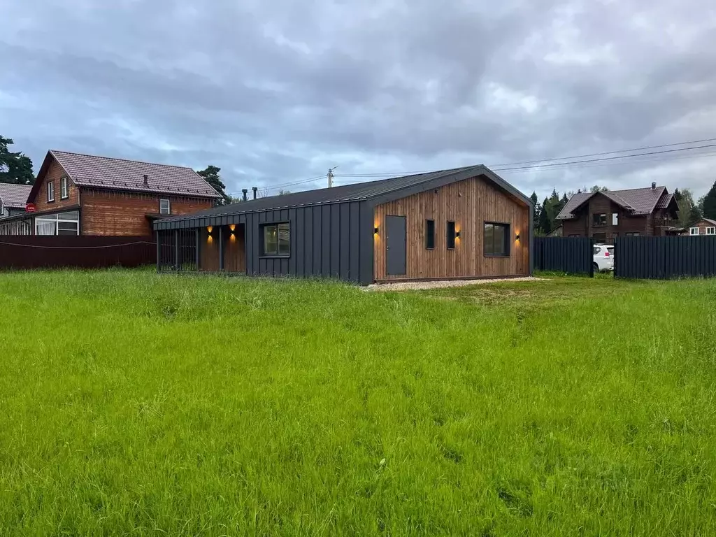 Дом в Калужская область, Жуковский район, Корсаково с/пос, д. Орехово ... - Фото 0