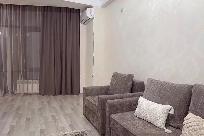 2-к кв. Дагестан, Каспийск просп. Акулиничева, 2 (66.0 м) - Фото 1