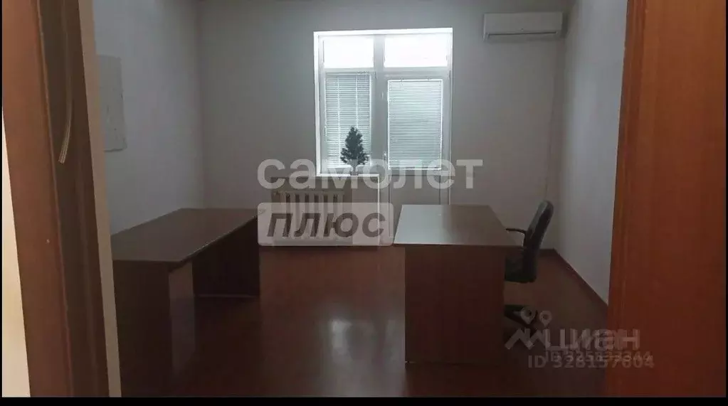 Офис в Северная Осетия, Владикавказ ул. Койбаева, 1 (20 м) - Фото 1