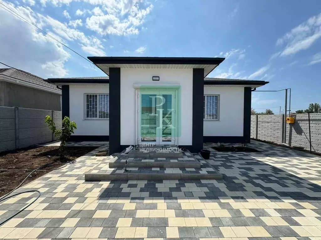 Дом в Севастополь с. Осипенко, ул. Енисейская (120 м) - Фото 1