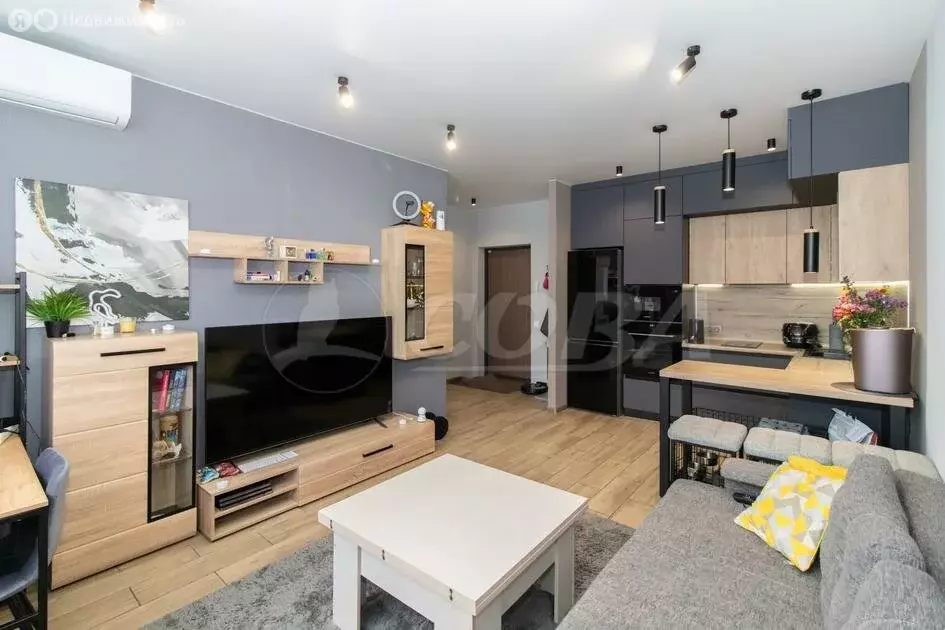 1-комнатная квартира: Тюмень, улица Тимофея Чаркова, 83 (38 м) - Фото 2