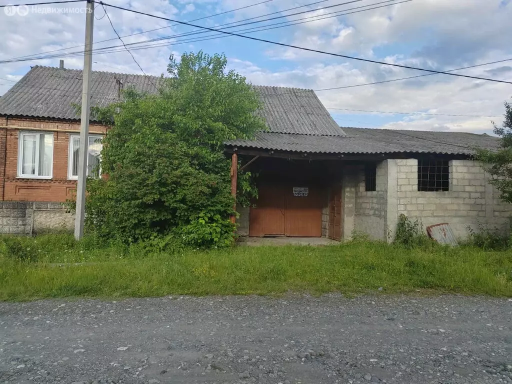 Дом в село Гизель, улица Калинина, 40 (100 м) - Фото 1