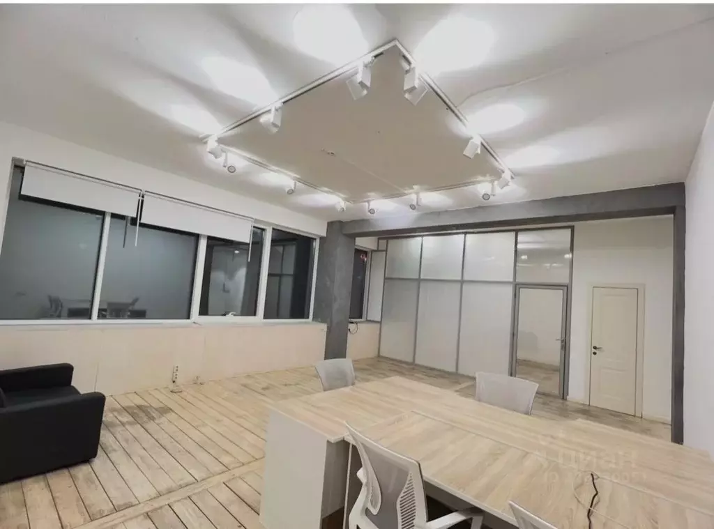 Офис в Свердловская область, Екатеринбург просп. Ленина, 8 (77 м) - Фото 2