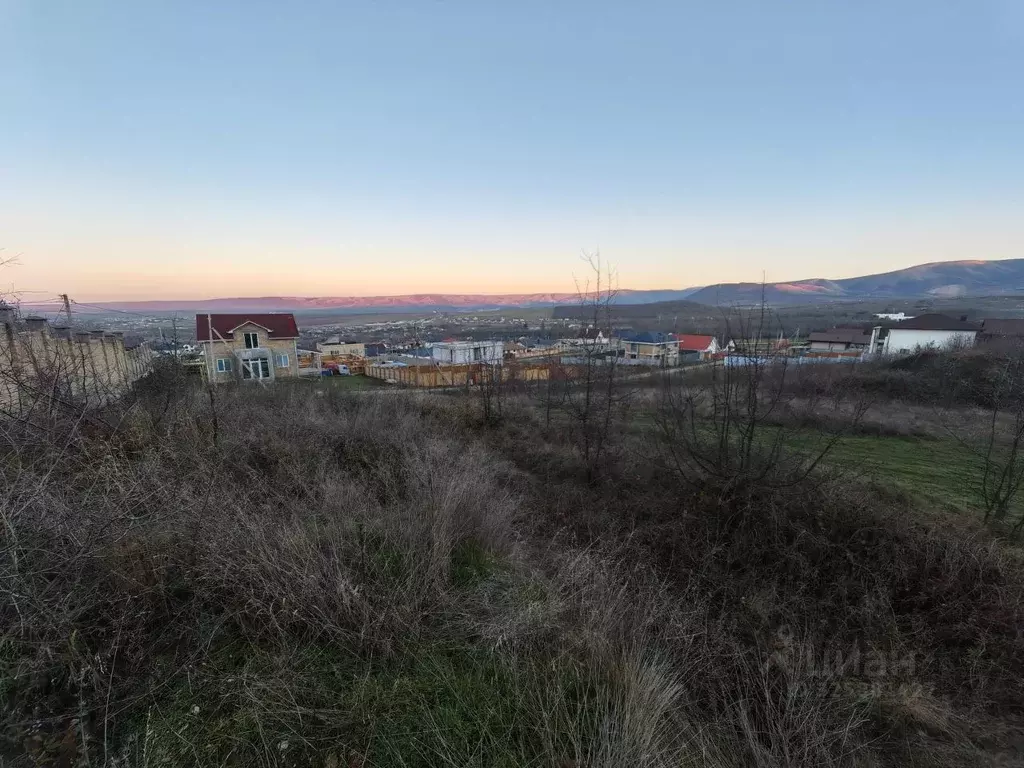 Участок в Крым, Симферопольский район, Добровское с/пос, с. ... - Фото 2