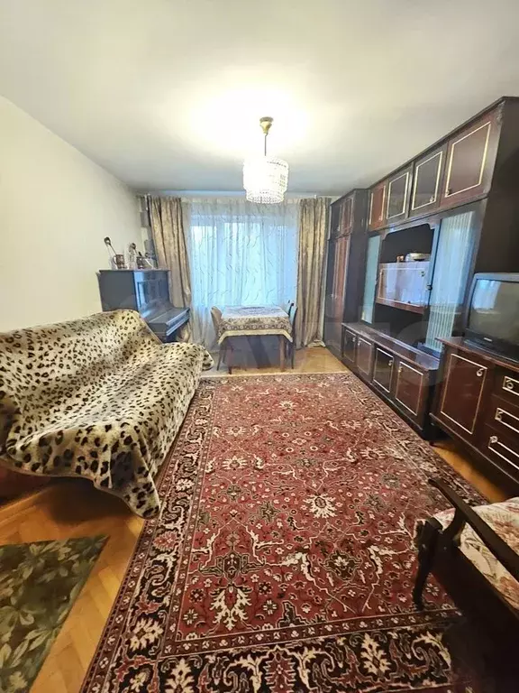 3-к. квартира, 60 м, 3/9 эт. - Фото 0