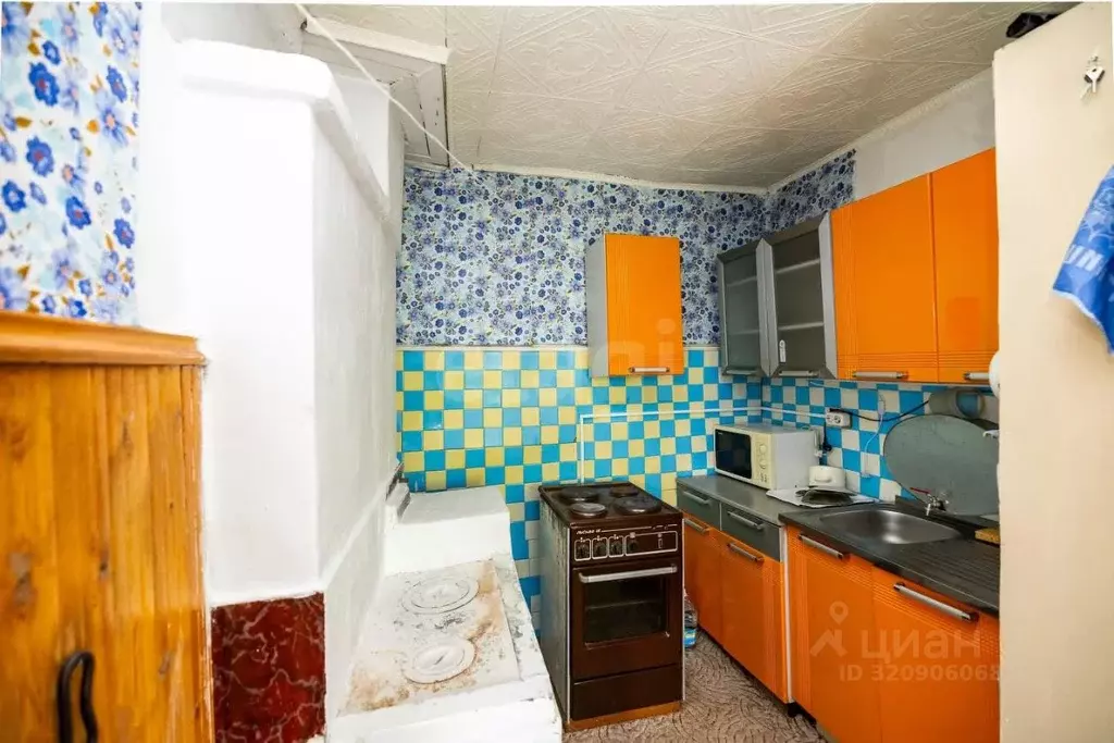 Дом в Ханты-Мансийский АО, Сургут пос. Черный Мыс, ул. Пионерская (27 ... - Фото 1