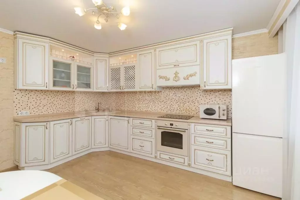 3-к кв. Тюменская область, Тюмень Широтная ул., 172к1 (89.5 м) - Фото 1