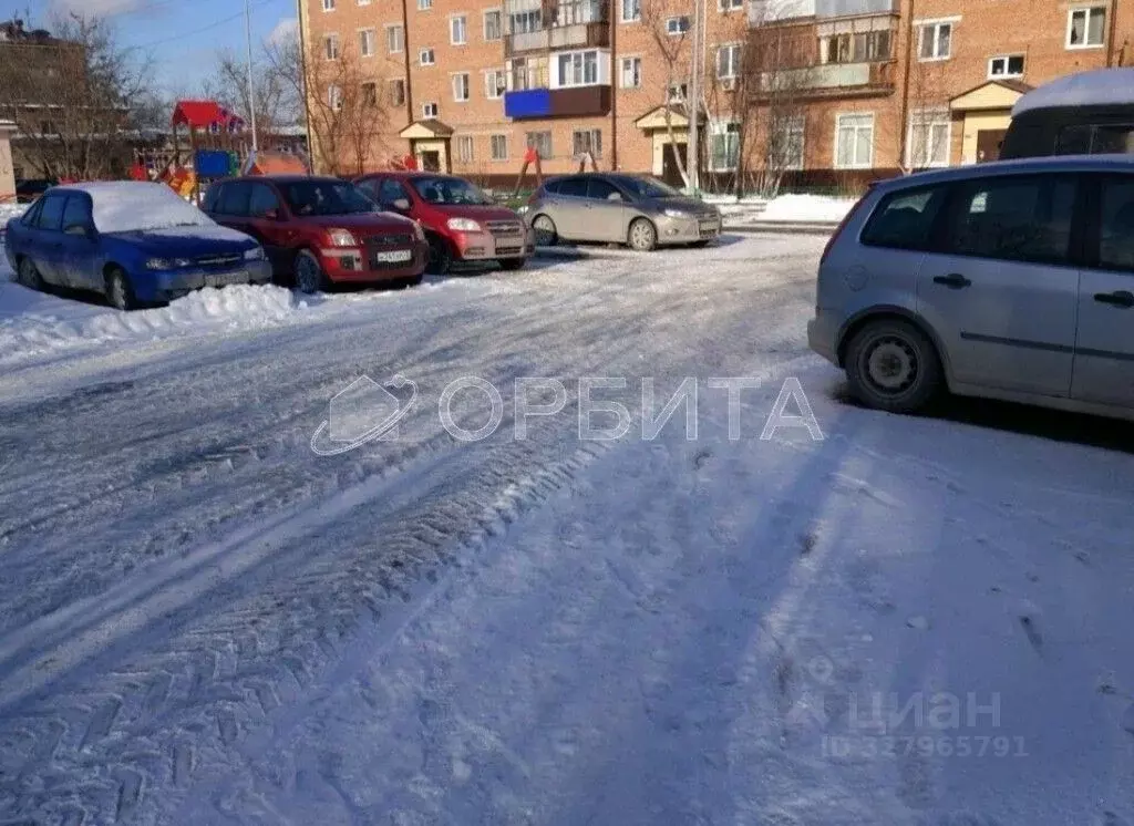 4-к кв. Тюменская область, Тюмень ул. Станционная, 28 (62.7 м) - Фото 2