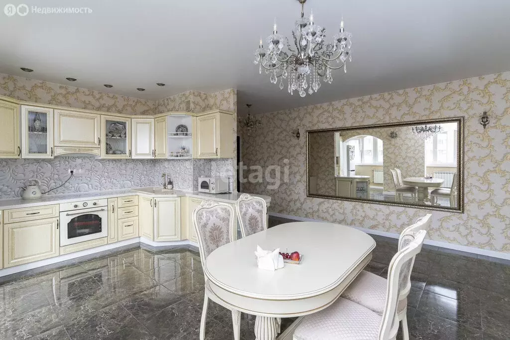 3-комнатная квартира: Тюмень, Широтная улица, 156/1 (145.1 м) - Фото 1