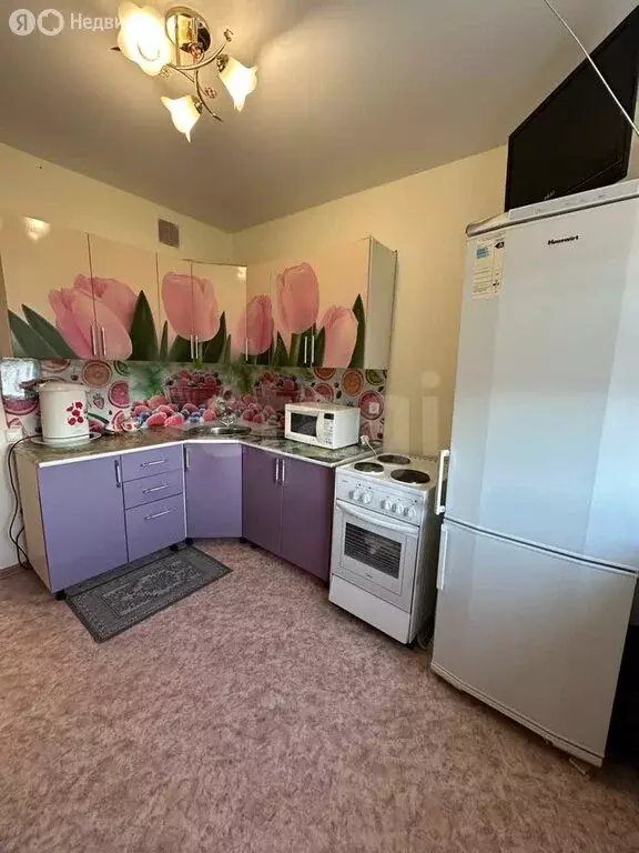 1-комнатная квартира: Ялуторовск, улица Свободы, 164к2 (37 м) - Фото 1