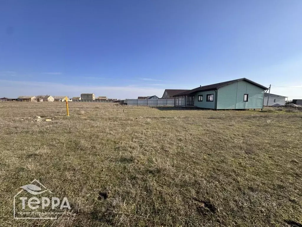 Участок в Крым, Сакский район, с. Суворовское 1 (8.0 сот.) - Фото 1