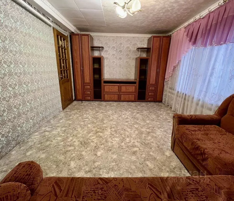 3-к кв. Белгородская область, Короча ул. Дзержинского (94.3 м) - Фото 0