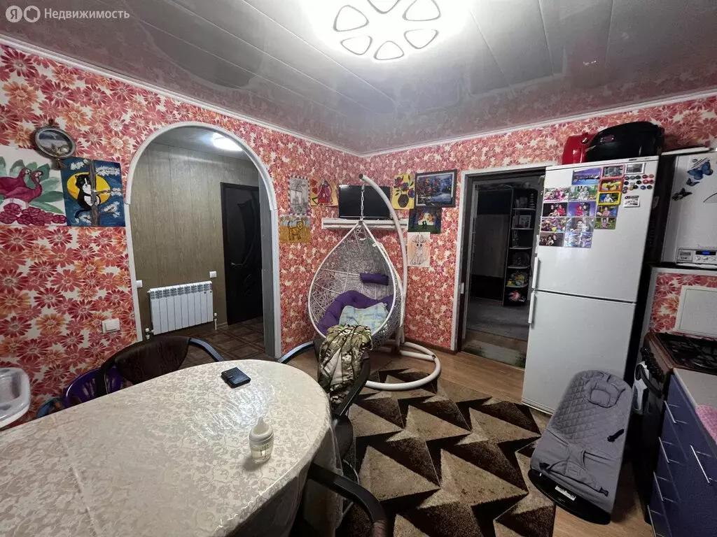 Дом в посёлок Степной, улица Комарова (175 м) - Фото 1