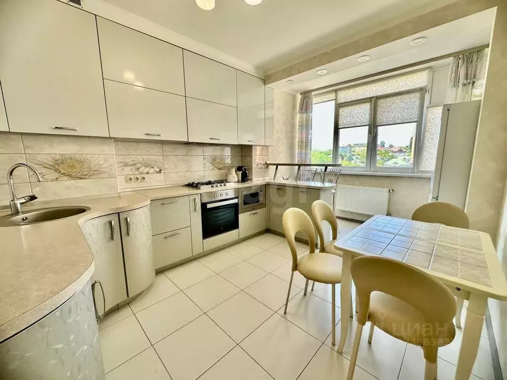 1-к кв. Крым, Симферополь ул. Севастопольская (50.4 м) - Фото 1