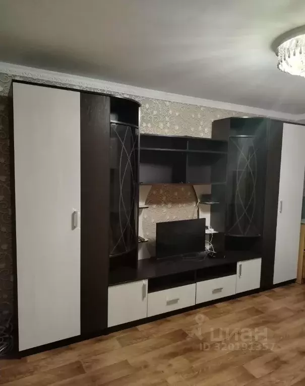 1-к кв. Курская область, Курчатов Ленинградская ул., 37 (40.0 м) - Фото 0