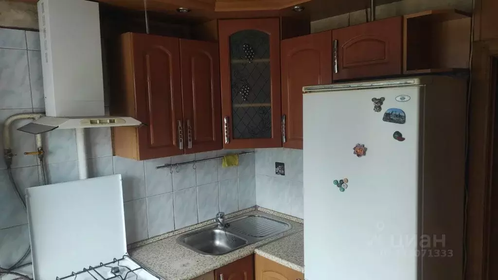 3-к кв. Брянская область, Брянск Новозыбковская ул., 14А (45.0 м) - Фото 1