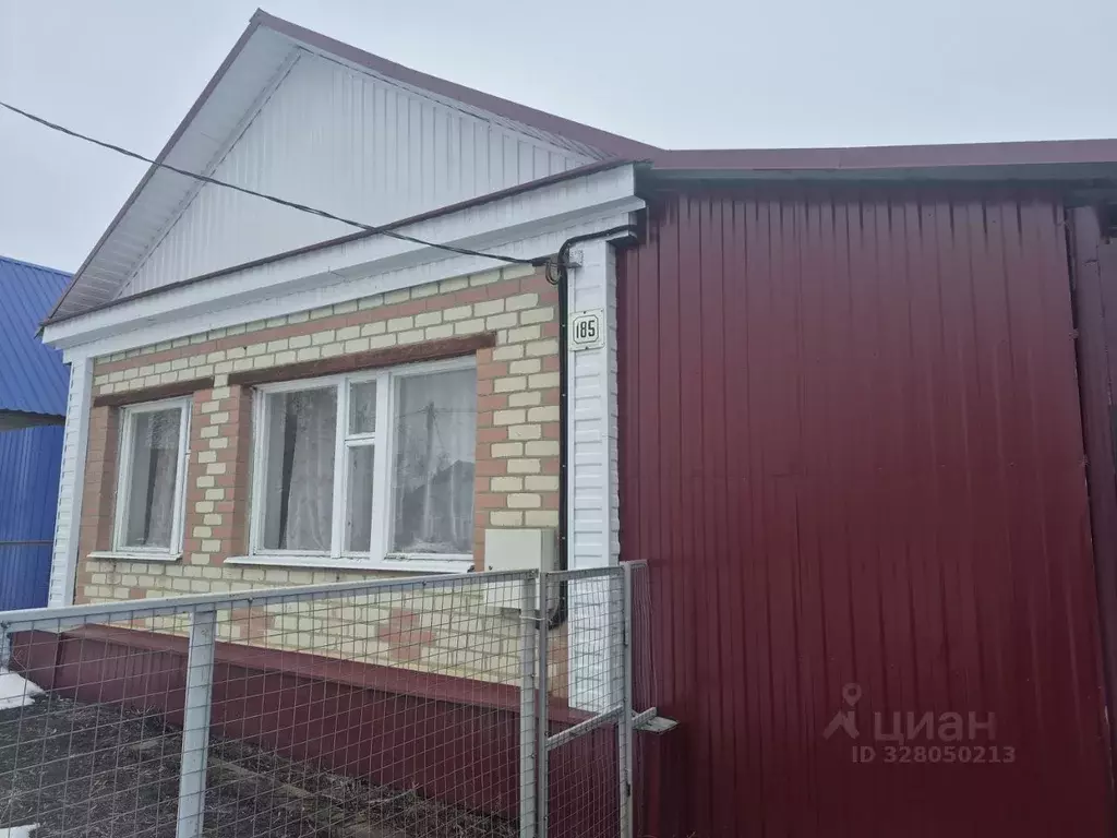 Дом в Саратовская область, Петровск ул. Шамаева, 185 (75 м) - Фото 1