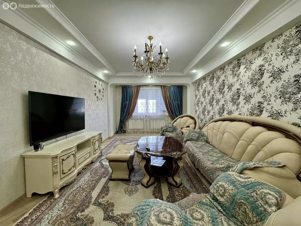 3-комнатная квартира: Дербент, улица Сальмана, 102 (114 м) - Фото 1
