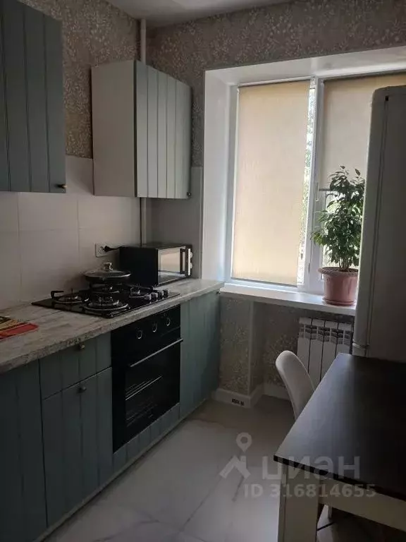 2-к кв. Волгоградская область, Волгоград ул. Маршала Еременко, 118 ... - Фото 0