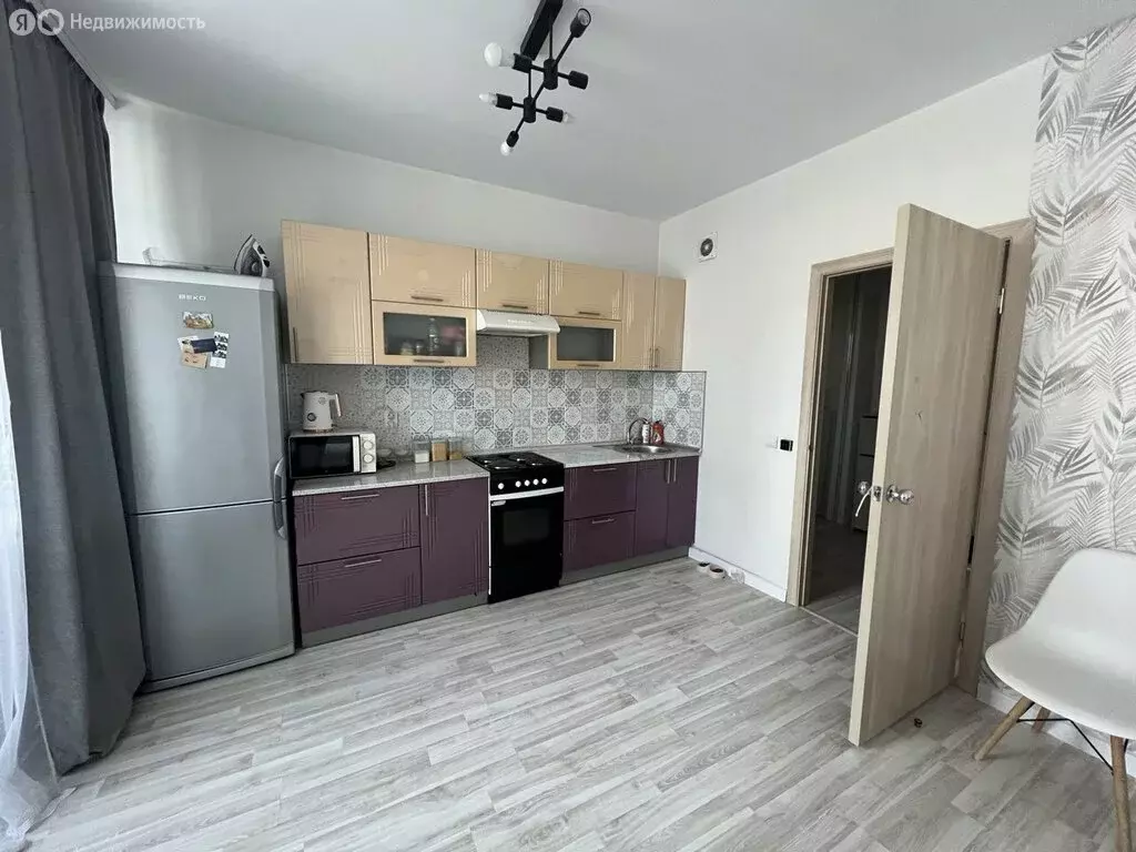Квартира-студия: Екатеринбург, улица Евгения Савкова, 4 (32 м) - Фото 1